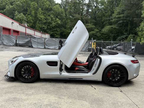 Used 2018 Mercedes-Benz AMG GT C image 8