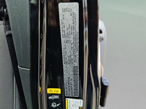 Certified 2022 Jeep Wrangler Unlimited Sport w/ Sun And Sound Package image 26