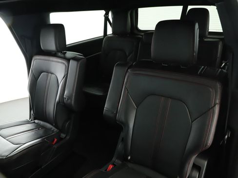 Used 2022 Ford Expedition Max Limited AWD/4WD image 6