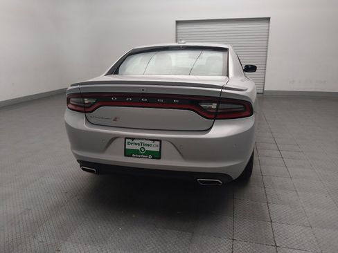Used 2019 Dodge Charger SXT AWD/4WD image 7