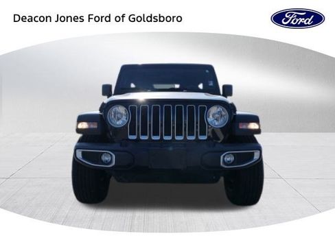 Used 2019 Jeep Wrangler Unlimited Sahara w/ Safety Group image 8