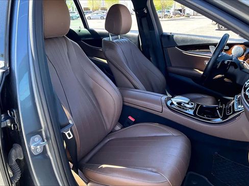 Used 2018 Mercedes-Benz E 400 E 400 image 8