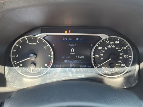 Used 2025 Nissan Altima 2.5 SR FWD image 10