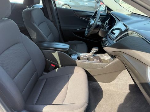 Used 2023 Chevrolet Malibu LT FWD image 12