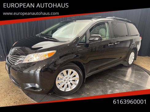 Used 2013 Toyota Sienna XLE AWD/4WD image 1