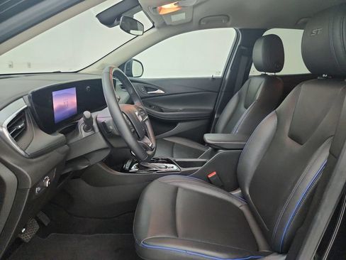 Used 2025 Buick Encore GX Sport Touring w/ Comfort Package FWD image 20