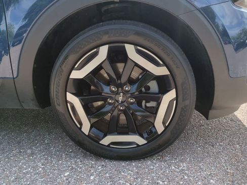 Used 2025 Kia Telluride S image 11