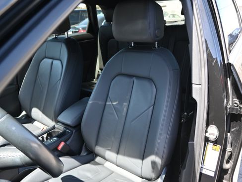 Used 2020 Audi Q3 2.0T Premium Plus w/ Premium Plus Package AWD/4WD image 35