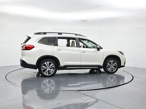 Used 2022 Subaru Ascent Limited w/ Technology Package image 2