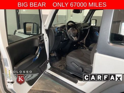 Used 2017 Jeep Wrangler Sport AWD/4WD image 9