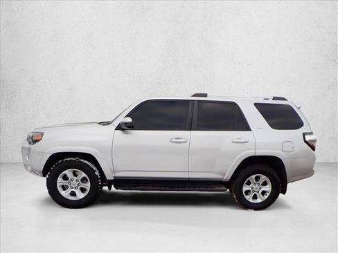 Used 2022 Toyota 4Runner SR5 image 2