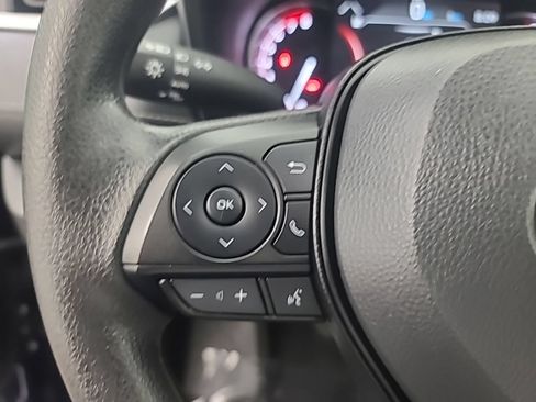 Used 2025 Toyota RAV4 XLE AWD/4WD image 29