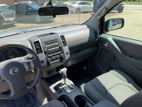 Used 2015 Nissan Frontier S RWD image 14