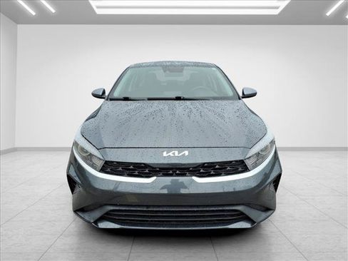 Used 2024 Kia Forte LXS FWD image 3