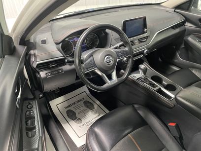 Used 2022 Nissan Altima 2.5 SR