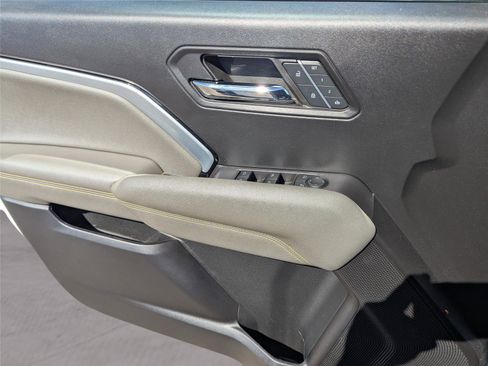 Used 2023 Chevrolet Colorado ZR2 w/ ZR2 Convenience Package III image 14