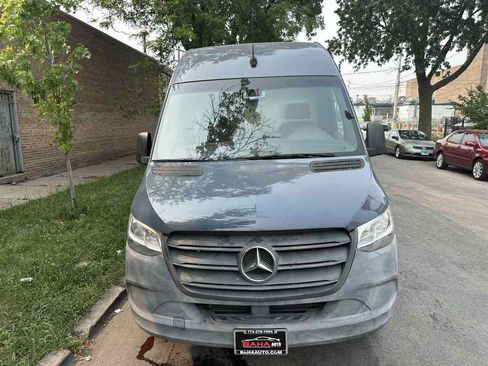 Used 2019 Mercedes-Benz Sprinter 144 image 12