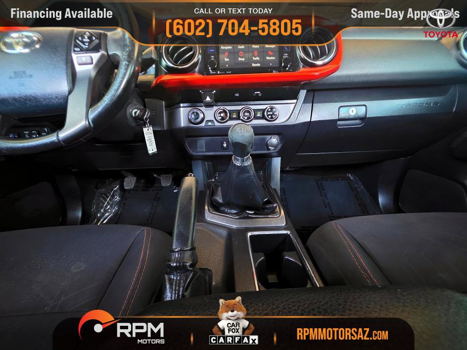 Used 2017 Toyota Tacoma TRD Off-Road AWD/4WD image 17