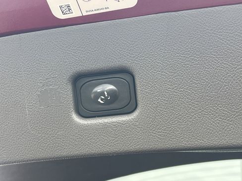 Used 2019 Lincoln Nautilus FWD image 26