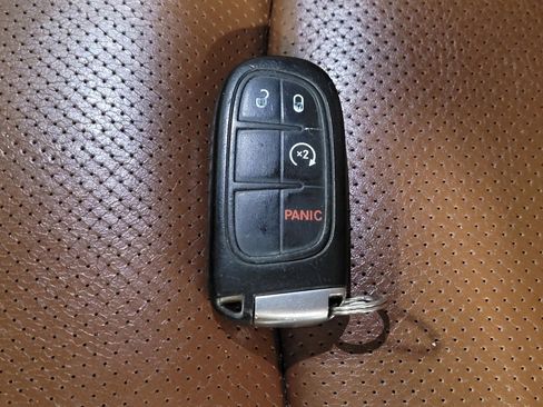 Used 2018 RAM 1500 Laramie Longhorn image 32