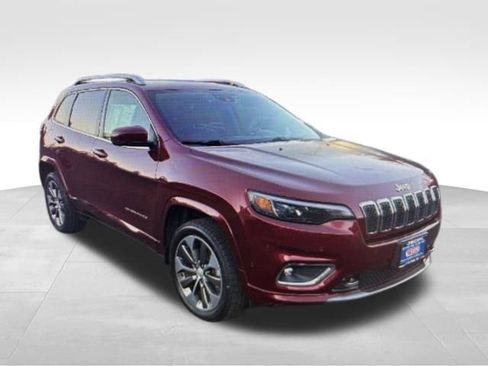 Used 2019 Jeep Cherokee Overland w/ Technology Group AWD/4WD image 13