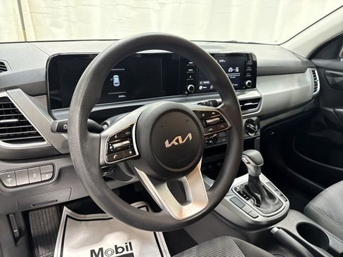 Certified 2026 Kia Seltos LX FWD image 25