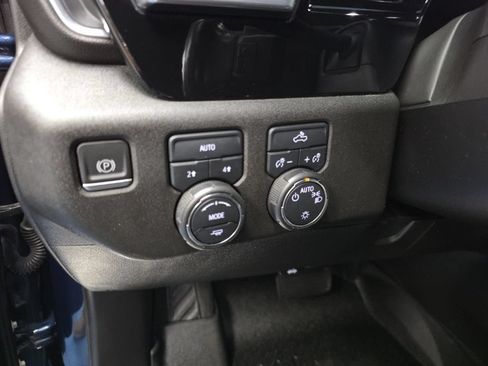 Certified 2022 Chevrolet Silverado 1500 LT w/ All Star Edition Plus AWD/4WD image 17