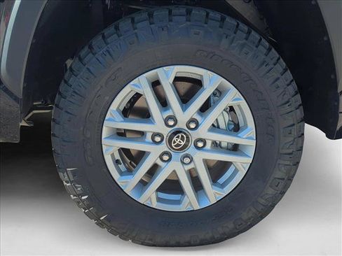 New 2025 Toyota Tundra SR5 w/ SR5 Convenience Package AWD/4WD image 10