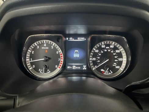 Used 2017 Nissan Titan SV AWD/4WD image 56