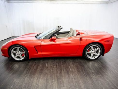 Used 2008 Chevrolet Corvette Convertible w/ Preferred Equipment Group RWD image 6