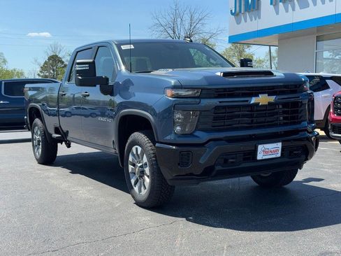 New 2026 Chevrolet Silverado 2500 Custom w/ Custom Value Package image 2