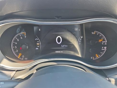 Used 2019 Jeep Grand Cherokee Altitude image 16