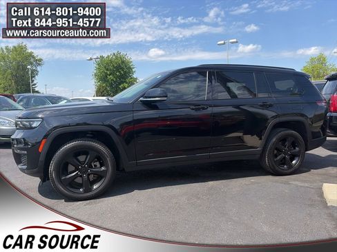 Used 2022 Jeep Grand Cherokee L Limited w/ Black Appearance Package AWD/4WD image 10