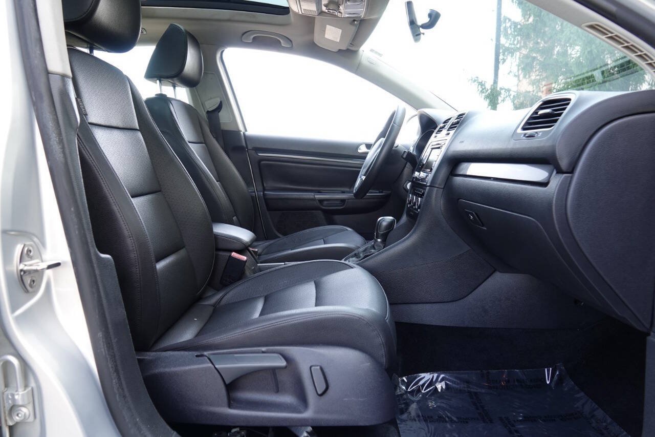 Used 2012 Volkswagen Jetta TDI FWD image 61
