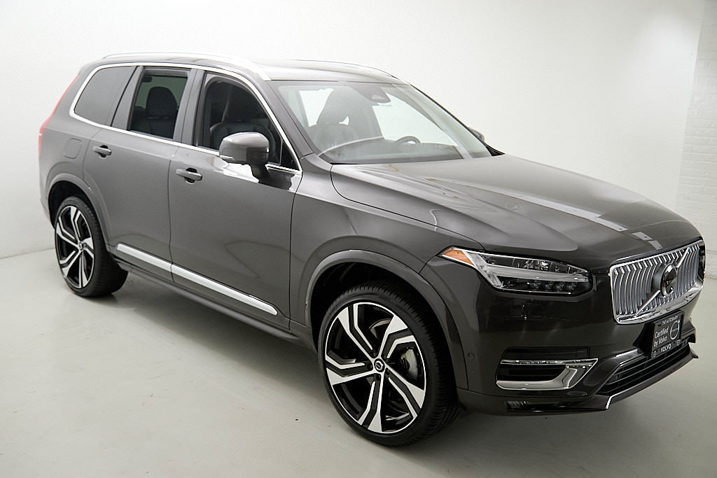 Certified 2025 Volvo XC90 B6 Ultra w/ Protection Package Premier AWD/4WD image 4