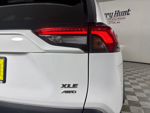 Used 2022 Toyota RAV4 XLE w/ Convenience Package AWD/4WD image 31
