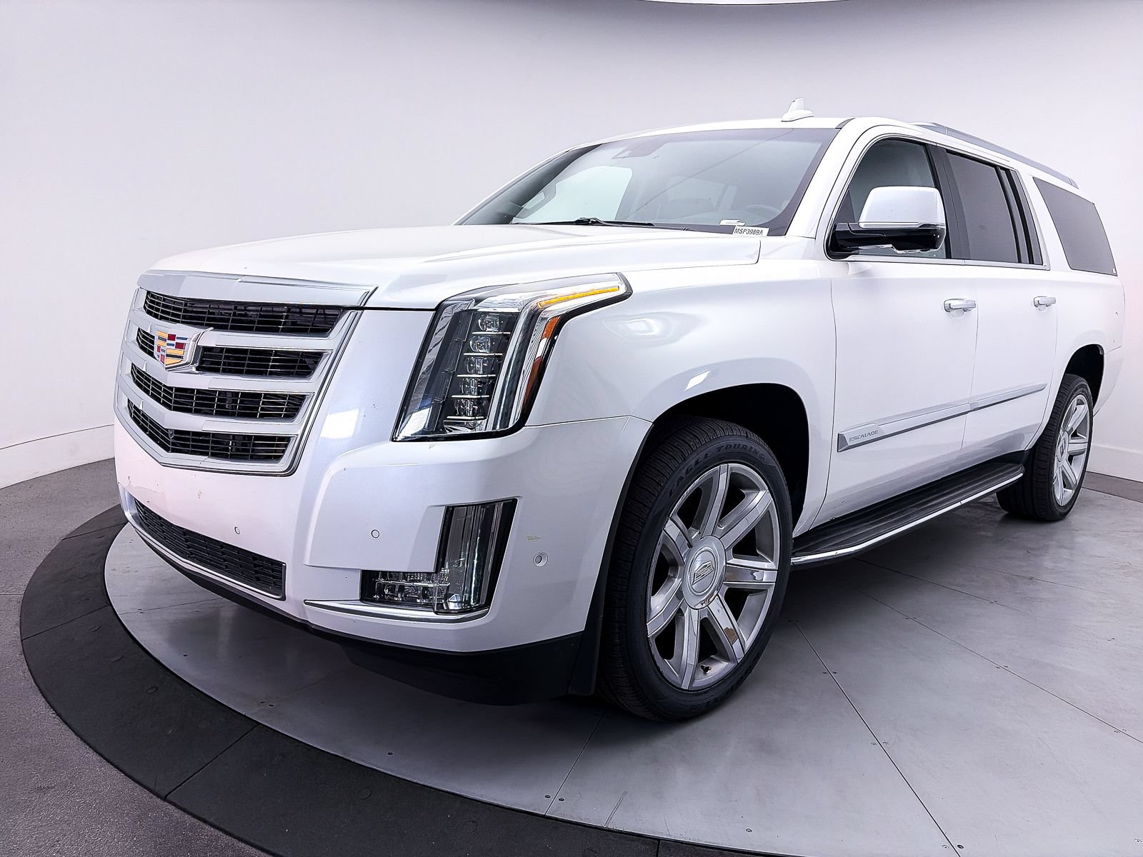Used 2020 Cadillac Escalade ESV Luxury AWD/4WD image 11