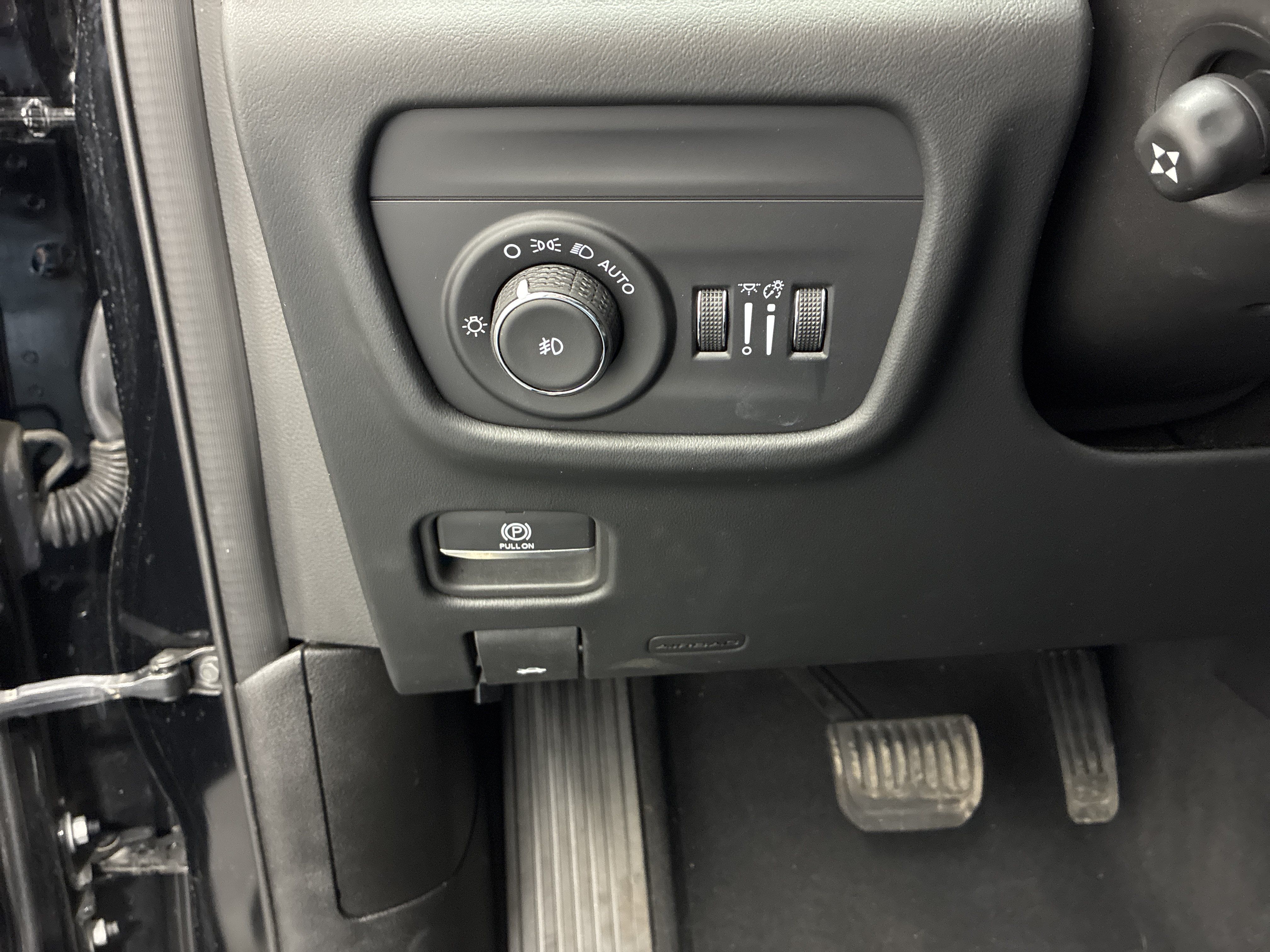 Certified 2024 Jeep Grand Cherokee Summit AWD/4WD image 19