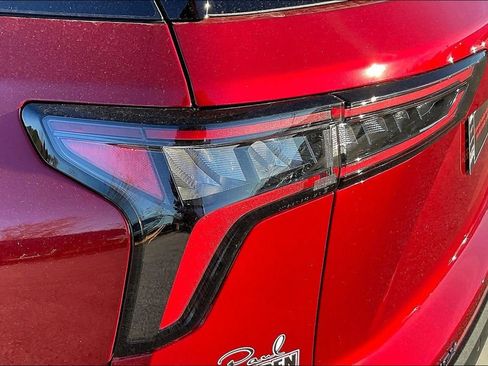 New 2026 Chevrolet Equinox LT w/ Convenience Package II image 25