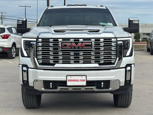 Used 2024 GMC Sierra 2500 Denali w/ Denali Reserve Package image 2