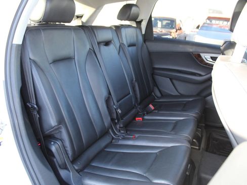 Used 2018 Audi Q7 2.0T Premium AWD/4WD image 21
