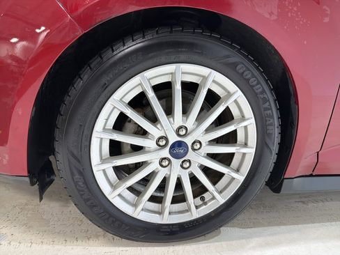 Used 2014 Ford C-MAX SEL w/ Equipment Group 302A image 9