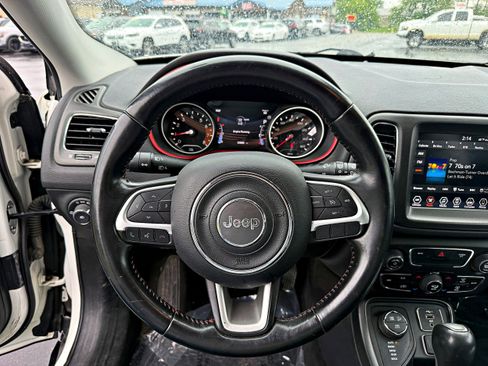 Used 2019 Jeep Compass Trailhawk AWD/4WD image 14