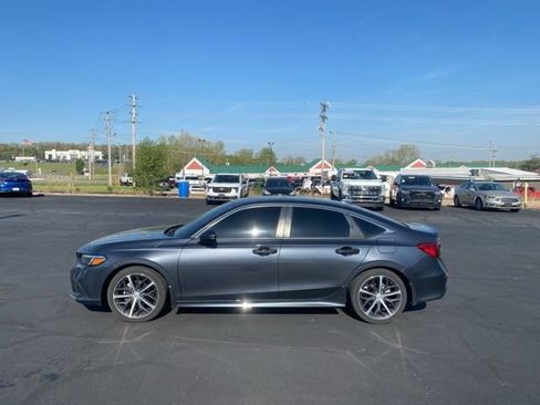 Used 2024 Honda Civic Touring image 2