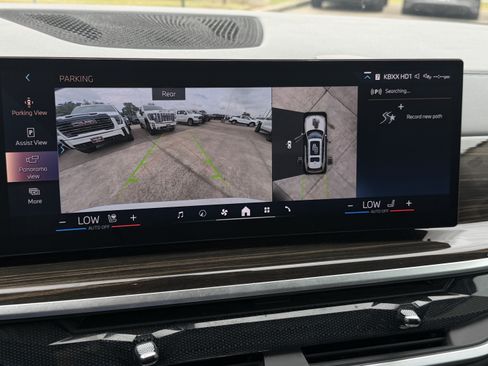 Used 2024 BMW X7 xDrive40i AWD/4WD image 16