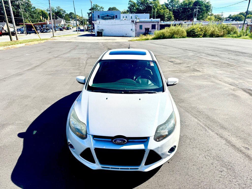 Used 2014 Ford Focus Titanium FWD image 3