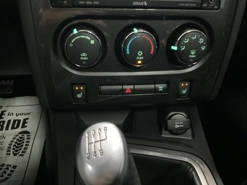 Used 2009 Dodge Challenger SRT8 w/ SRT Option Group II RWD image 27