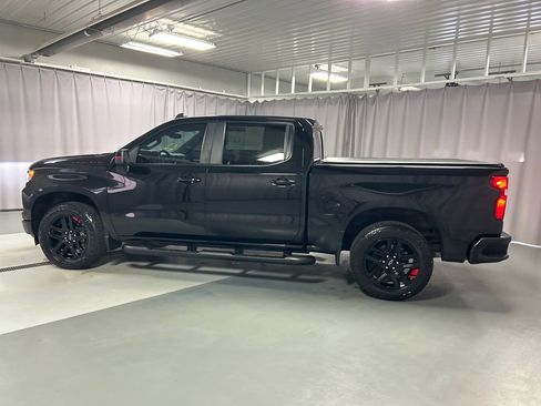 Used 2023 Chevrolet Silverado 1500 RST w/ Redline Edition AWD/4WD image 4