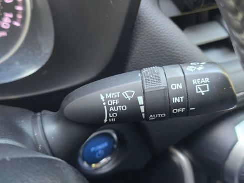Used 2021 Toyota RAV4 XLE Premium AWD/4WD image 34