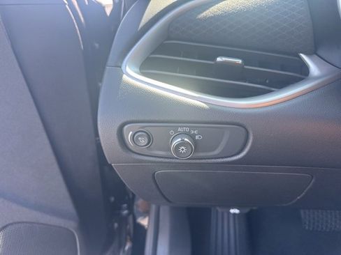 Used 2024 Chevrolet Malibu LT image 14